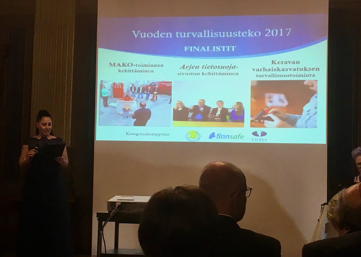 kittikatti's tweet photo. Vuoden turvallisuusteko ehdokkaat. Ja voittaja on MAKO-toiminnan kehittäminen. #FinnishSecurityAwards #fsa17 https://t.co/WkdejyDoyB