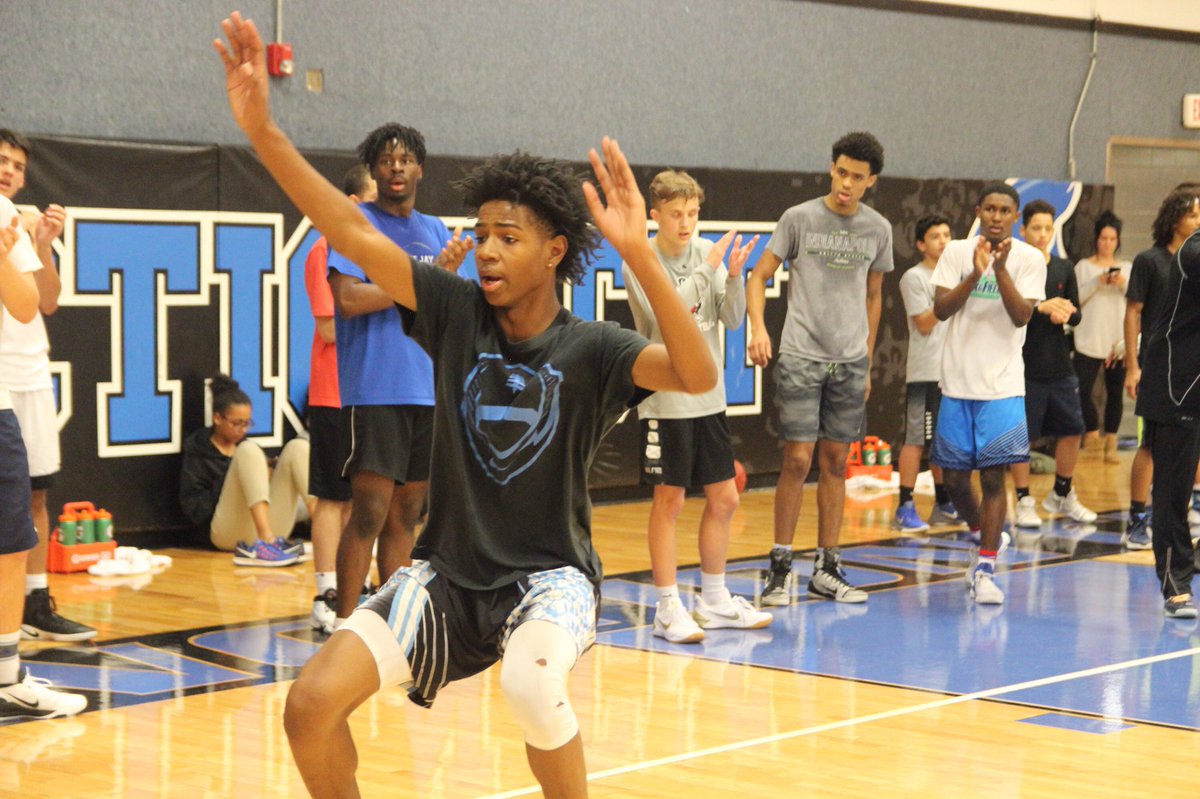 whossliim's tweet photo. JC better me as a basketball player and has a person and I can’t thank the coaching staff enough , will love and miss JC 💙 @jcbluejaybball https://t.co/7fJSIrQww5