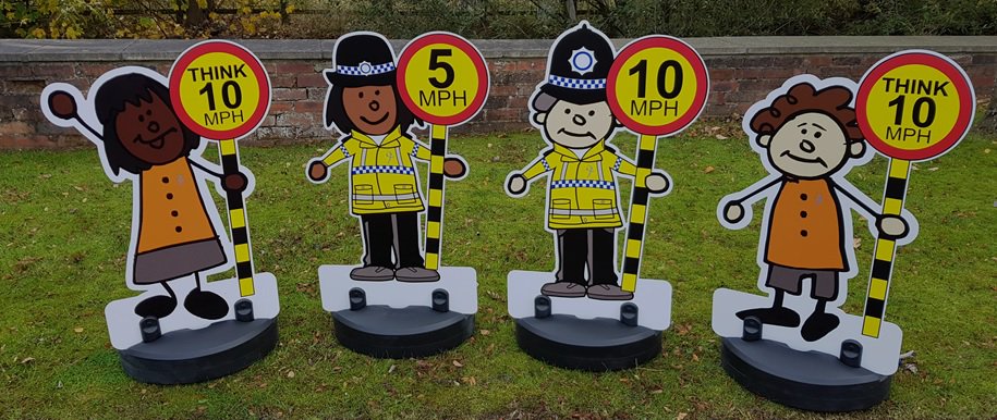 Road_Safety_GB's tweet photo. LATEST: #RoadSafetyWeek discount on ‘Kiddie shaped signs’.

Find out more 👇
https://t.co/LK4wzNfQGQ

#RSGB | @School_RdSafety https://t.co/yQWTsG8N0b