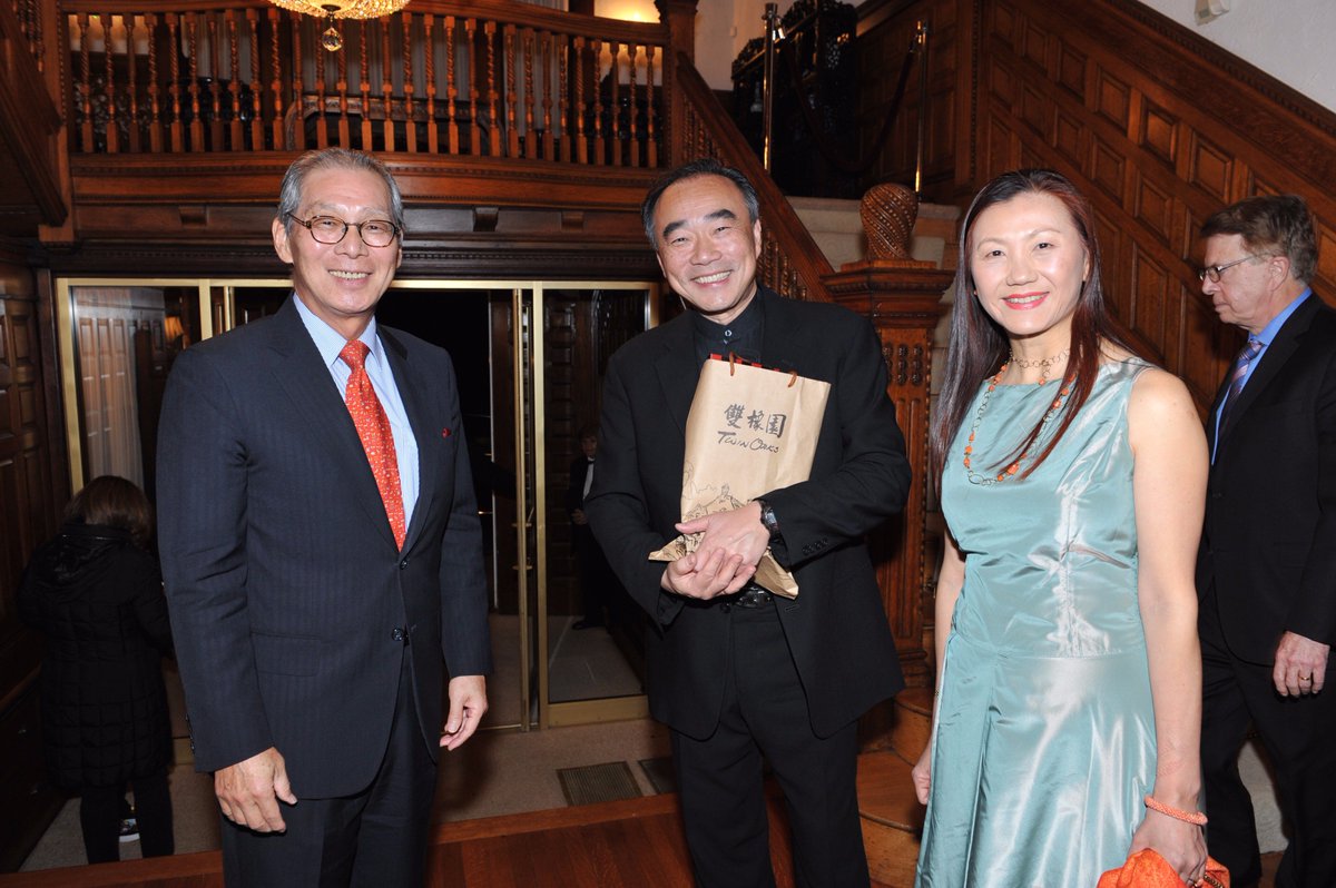 TECRO_USA's tweet photo. #ROC #Taiwan Amb.& Mrs. #StanleyKao welcome #Violinist #ChoLiangLin at #TwinOaks #Concert on Nov 19. https://t.co/4lyZjkGnWg