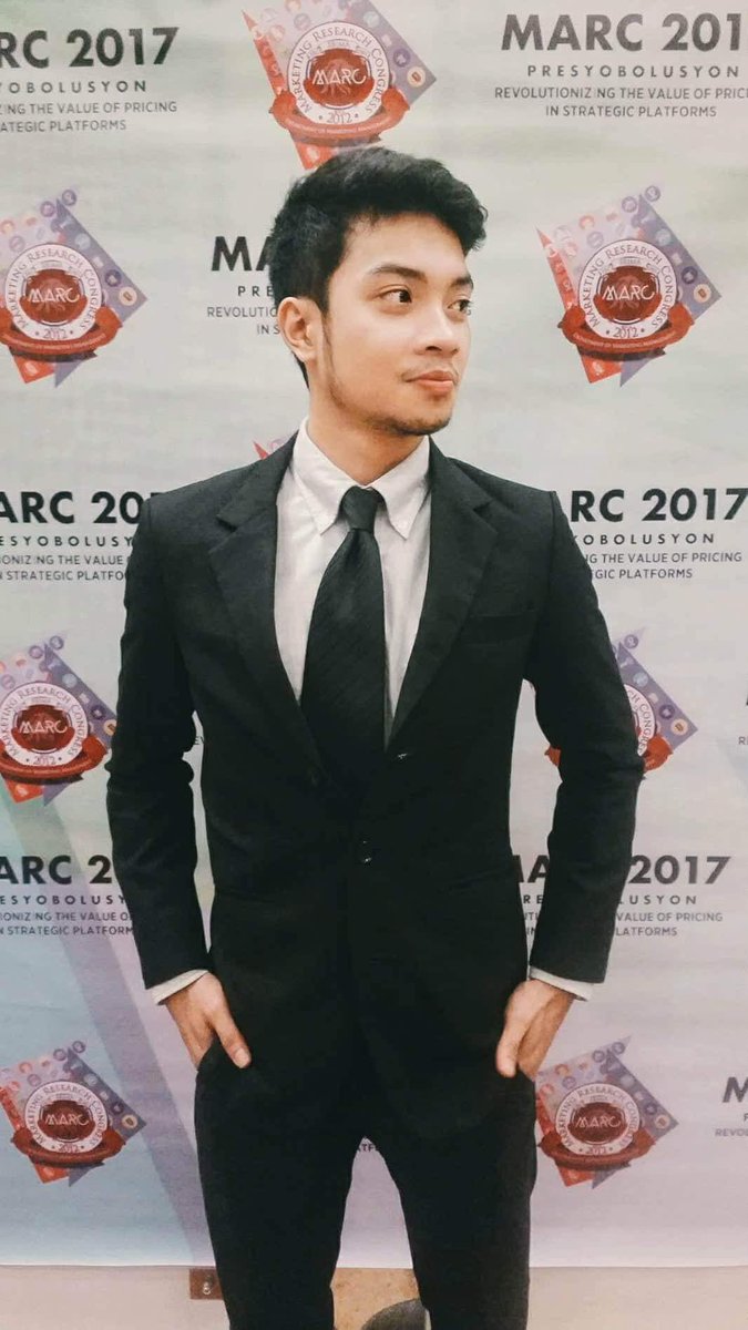 moonlandeeer's tweet photo. Presentation done! It was a great marketing event 💪#marc2017 https://t.co/fhYboEGflv