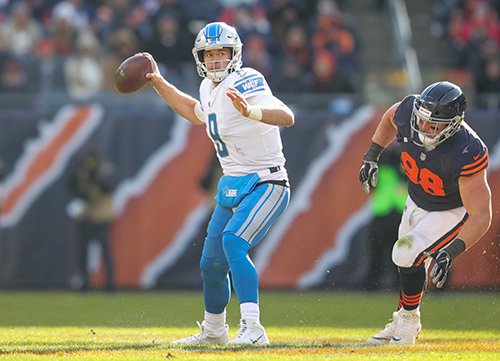 Lions's tweet photo. The Daily Drive: Suddenly, Stafford is the NFL's No. 1 deep passer.

📃 → https://t.co/yDUT6URDkk https://t.co/r7GOQaBO8y