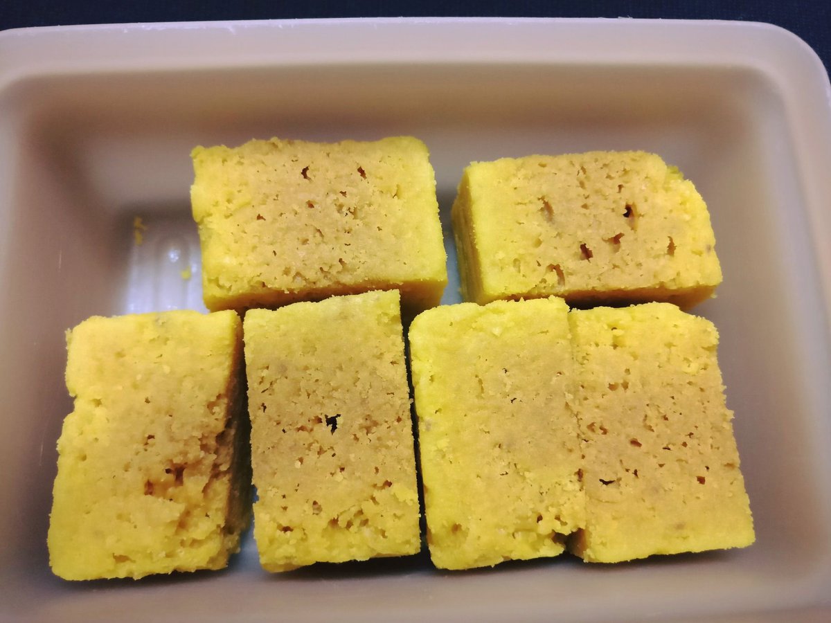 _ShriBala's tweet photo. With love from Chennai to Mumbai #traditional #mysurpak
#ageold #tradition #tricol
#not #gooey #notmodern #notreekingghee
#roasted #gramflour #crispy #sugarontop #yummymummy
๐๐๐๐ https://t.co/We41XBDuUL