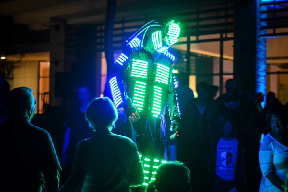 MWBcreate's tweet photo. This morning at 10am CST join us for an MWB Twitter Tues discussion about @MSLightFestival. We're chatting with #Mississippi Light Collaborative creative director, @KurkjianAnik Anik Kurkjian. #MWBTT #MSLightFest https://t.co/iBuHsrSjU2