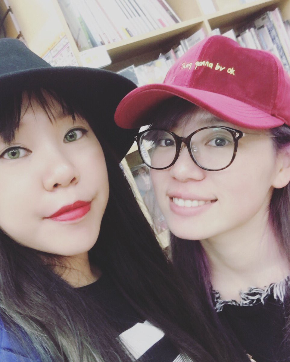 DarkWind1118's tweet photo. 又是我媽的老西外~但搭了一個我媽不懂的包(欸
但這包評價超高的啊~是姐家的好貨~
然後在雜誌瘋Get野生團子跟F(欸!有機會再一起吃飯~
另外今天在ㄧ月一日收了件我穿起來超Vivienne Westwood’s 風的毛呢西外~祈禱今年東天冷一點啊啊啊啊!
#穿搭 #古著
#Colorrock #彩色搖滾 #ㄧ月一日 https://t.co/CLa8u8V54S