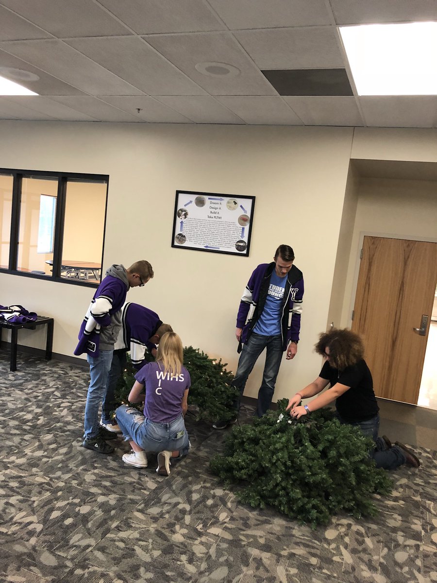 weberinnovation's tweet photo. Prepping for a festive season! Thx to our amazing Student Council! https://t.co/LpynPU3CkO
