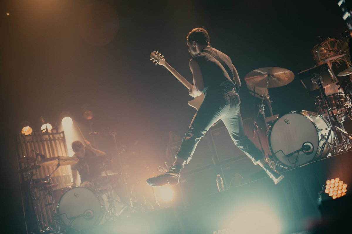 TandA_Media's tweet photo. New review and gallery alert! Head to https://t.co/gacI8V5U8S to check out our coverage of @bleachersmusic, @thatgirlbishop &amp; @AmySharkMusic on 11/17 in Boston! By: @colinkentt https://t.co/mxggKqjWo7