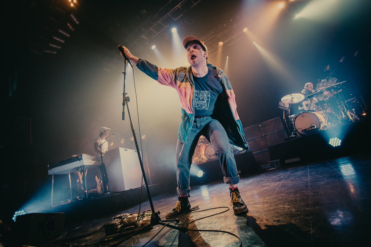 TandA_Media's tweet photo. New review and gallery alert! Head to https://t.co/gacI8V5U8S to check out our coverage of @bleachersmusic, @thatgirlbishop &amp; @AmySharkMusic on 11/17 in Boston! By: @colinkentt https://t.co/mxggKqjWo7