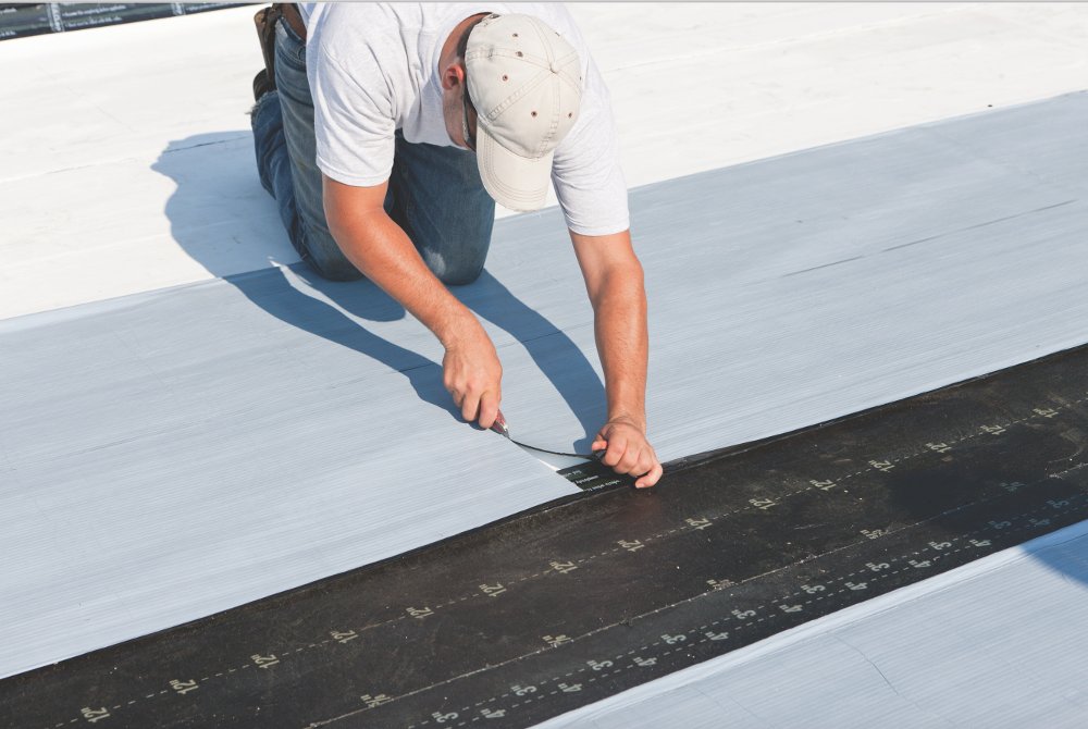 PolyglassUSA's tweet image. Our base sheets are designed for easy installation. With lay lines, you can quickly measure and cut the membrane for an exact installation. polyglass.us/product-type/m…
#modbit #roofing #polyglass