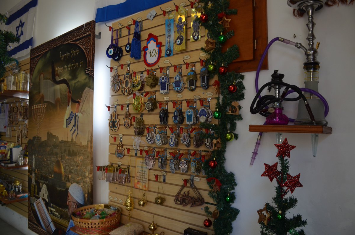 InterFaithTour's tweet photo. We were so glad to meet Oran and to discover his beautiful boutique #TierraSanta on a street in #SanJose, #CostaRica! Go there and discover this world were Jews, Christians and Muslims can buy religious and cultural stuffs side by side! #Interview #PeaceBuilder #InterfaithTour https://t.co/6ZCUjTUPyc