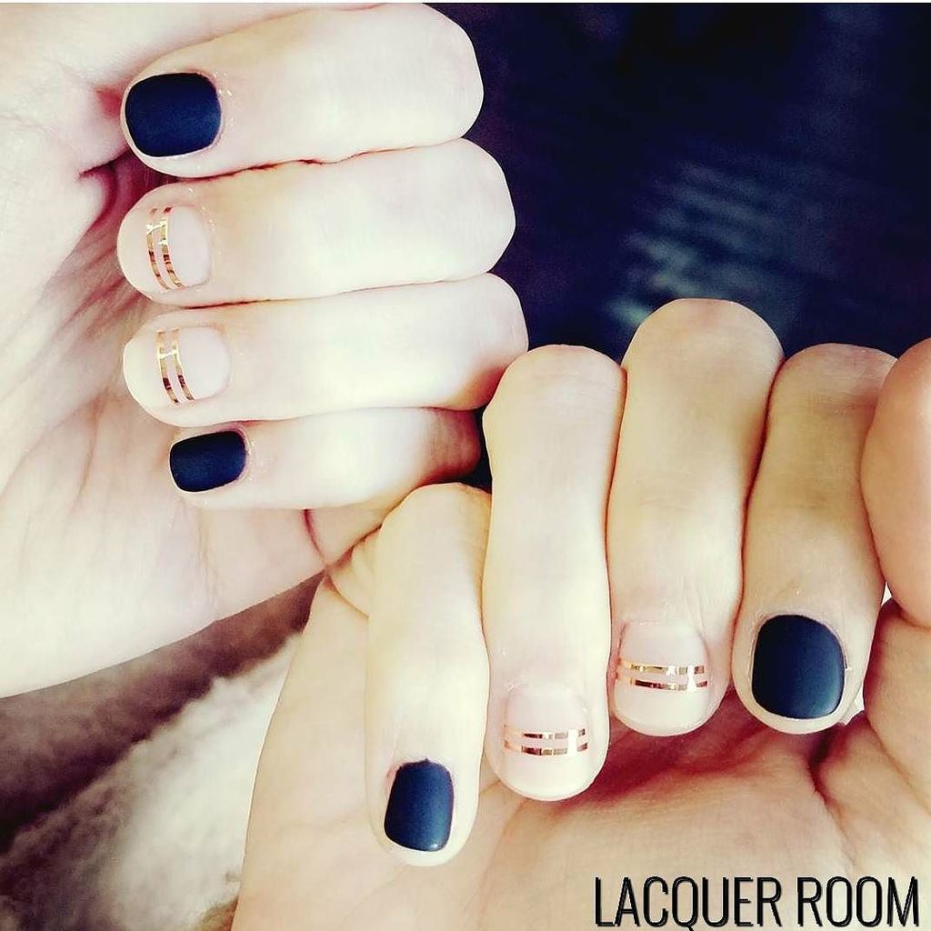 LacquerRoomNYC's tweet photo. Chic n Sleek 🖤
#LacquerRoom #nailart #nails #nailstagram #nailporn #naildesigns #freehand #gelmanicure #geldesigns #mattenails #naturalnails #bronxnailsalons #Bronx #TeamLacquerRoom https://t.co/PzqZyXitnG https://t.co/lptnz498eL