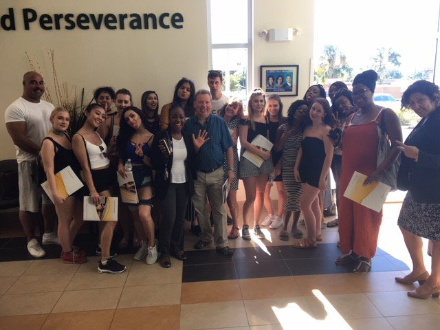 UCF_CCP's tweet photo. About 20 faculty, staff, and students from @dmuleicester in Leicester (DMU) from Liecaster, England tours Evans High School, A Community Partnership School to learn about American education system, policy, and the CPS (TM) model.

#CommunityPartnershipSchools https://t.co/MMj2raExvE