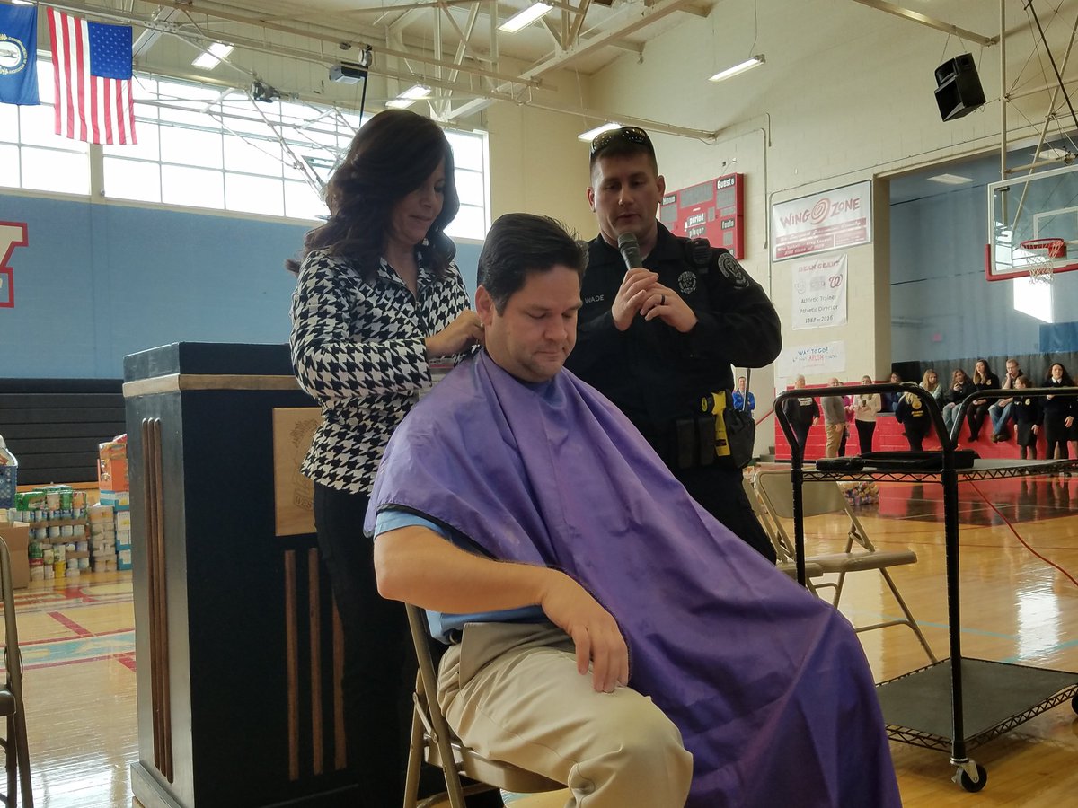 SmithWJHS's tweet photo. What an amazing @FFAJessamine food drive today! @JessCoSchools collected almost 17,000 items with @WJHSColts collecting over 8,000! I couldn't be more proud of our amazing school! Enjoy the pictures of @OfficerWade shaving  Mr. Mcconnell's head for reaching our goal! #WestPride https://t.co/aCoM1HS0V3