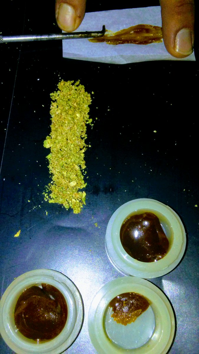 NeilSamra1's tweet photo. @SpIiffWizard @SheSmokesJoints #Twax #Joint #RollMyOwn #CannabisIsMedicine #PTSD #Awareness #HighTimes #Concentrates https://t.co/00fCRroGEs