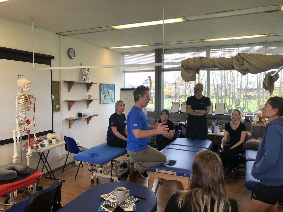 SportsRehabMark's tweet photo. Soft Tissue Course today @PeakSportUK @OxfordUniSport the #bodymaster at work #softtissuetherapy https://t.co/rUqc9Llwwg