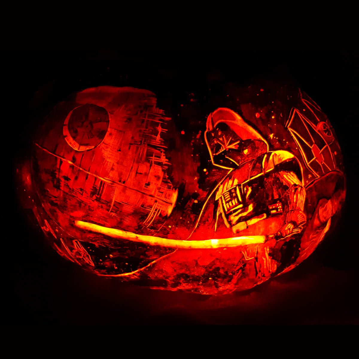 I think every #filmmaker will want to stop by at Descanso Gardens next #Halloween to see some crazy #pumpkin #carving #art, especially when you are a fan of #StarWars. Thank you Mr. Lucas for this amazing universe, fingers crossed for #Disney