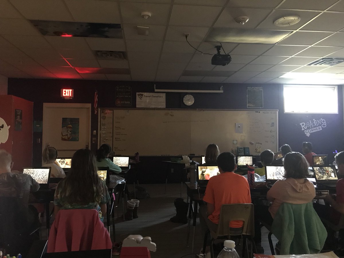 MrsMalone050716's tweet photo. Taking a virtual tour of Plymouth Plantation during social studies to tie in the first Thanksgiving into today’s Thanksgiving!! 🥖🍗🌽🍠🍽 #thankfulforthanksgiving #chromebooks #OR1_Panthers #virtualfieldtrips https://t.co/YwDPQJ3Chw