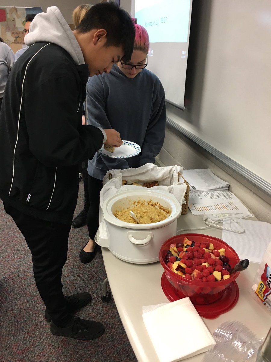 wo_hslibs's tweet photo. Congratulations to @HeyStrobel’s and @jdmandrick’s Seminars! They got a breakfast spread from @msbecs for wiping out their overdues and fines! https://t.co/9JPPGId9Qm