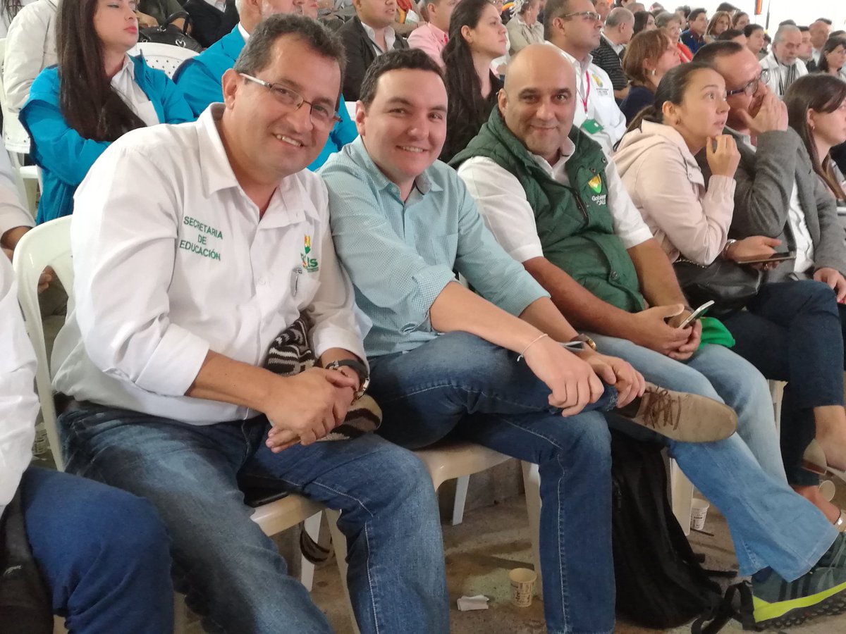 SecretaraDeGob1's tweet photo. Secretario de Gobierno de Caldas acompaña rendición de cuentas en el occidente próspero #Anserma https://t.co/8T6ystavgT