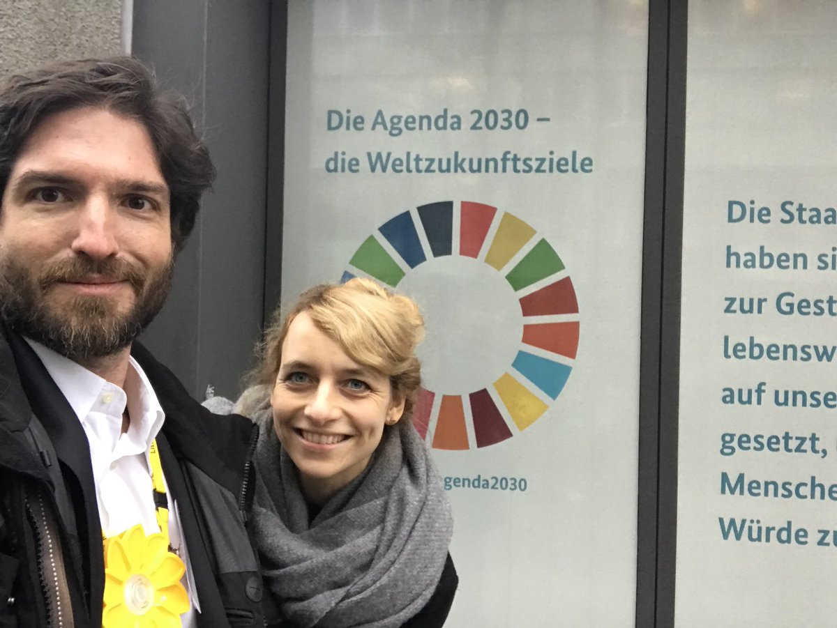 FelixHallwachs's tweet photo. talking #SolarEnergy , #inclusivebusiness , #ImpactInvesting &amp; #SDGs at @BMZ_Bund today with @LittleSun - @UNDP @UNDPClimate @SDGFund @SDGaction - #ConnectedByTheSun #MakeItSolar https://t.co/Pn23TZqCjm