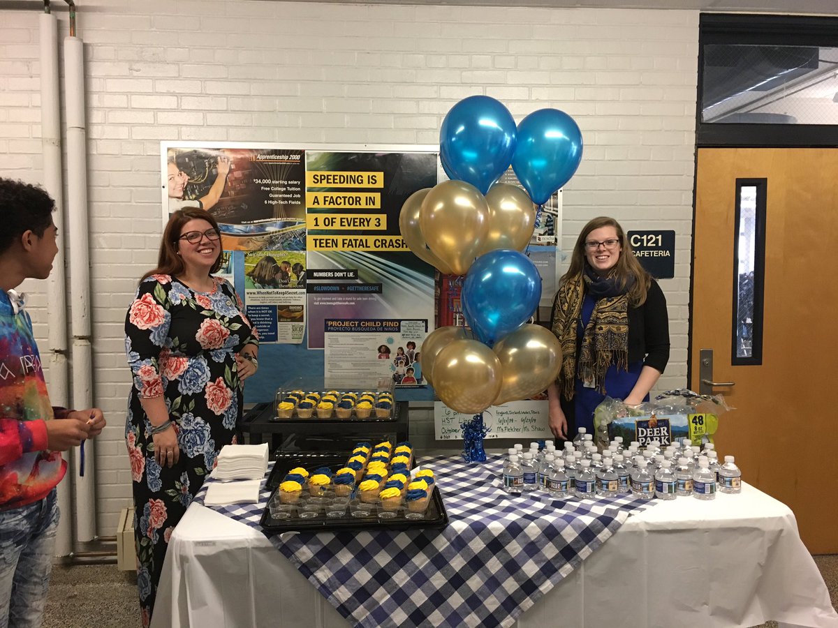 msgovteacher's tweet photo. Blue Ribbon celebration! @MsShawTeach @HighlandGaston https://t.co/dGKwqbkB6n