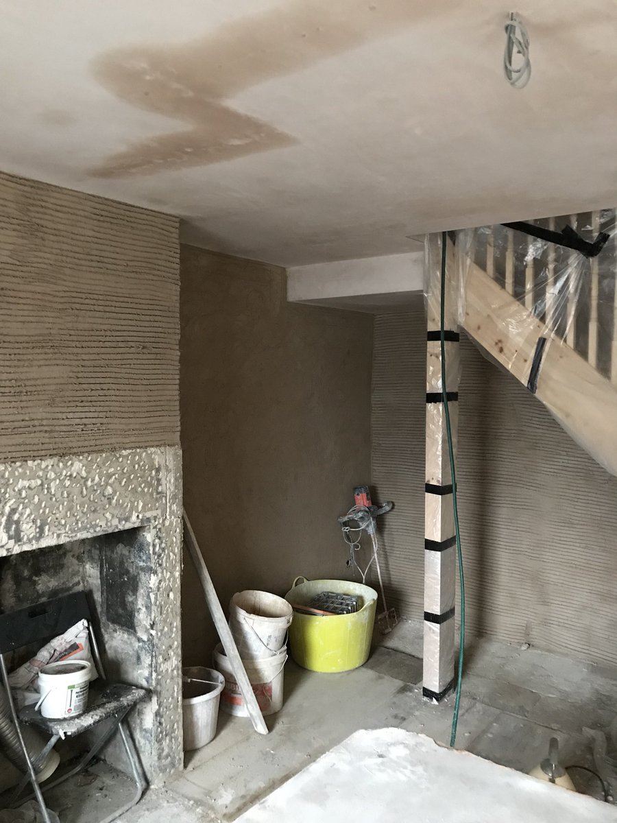 organicplaster's tweet photo. #limeputty #basecoats on at this 1820’s Bradford-on Avon cottage. Soon be ready for the #floatcoat. https://t.co/j0V16RgnIP