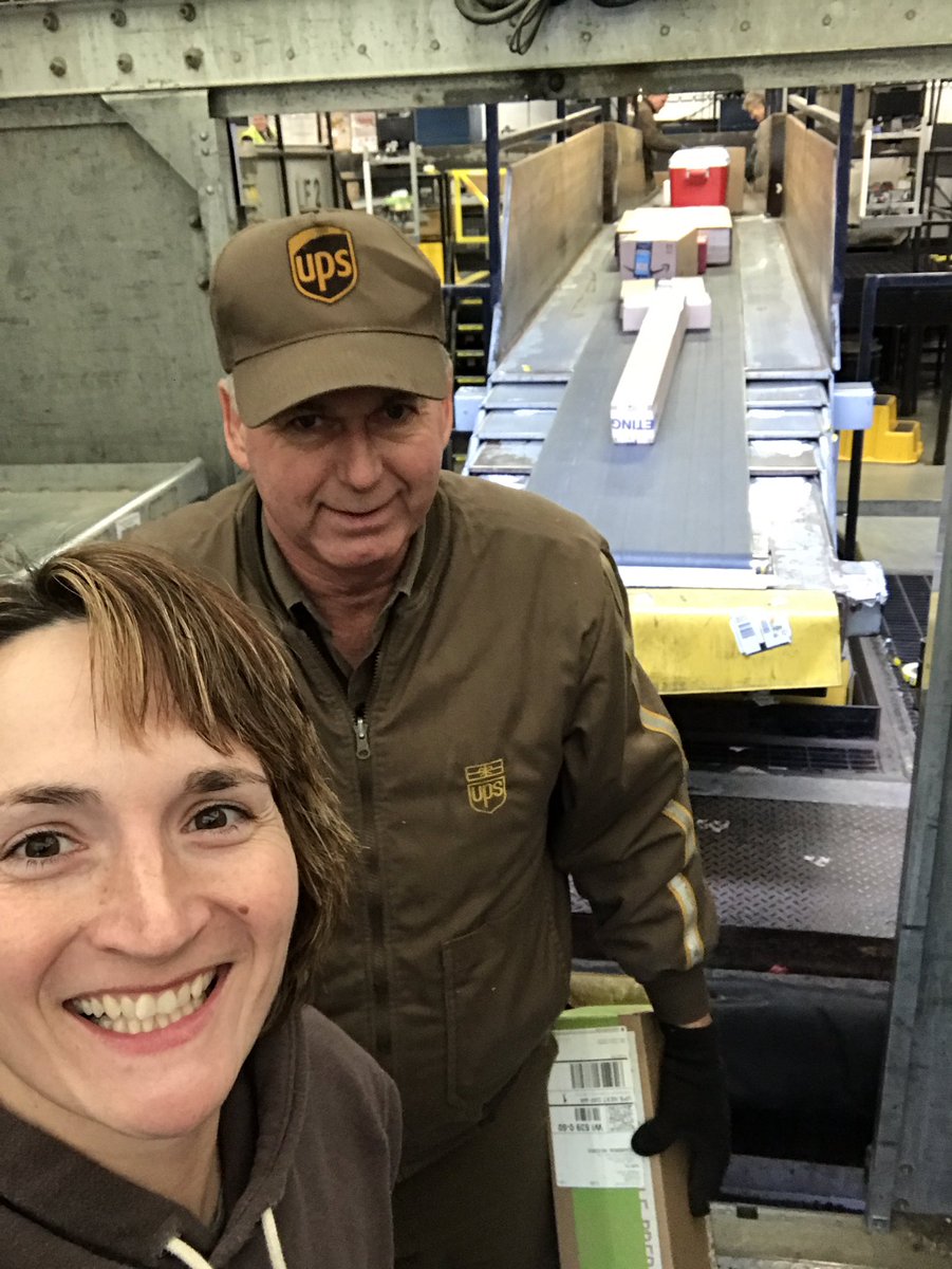 Kirsten_2817's tweet photo. Bob from dodgeville bringing us our air @lakedelton. True definition of #TeamWork #Building2Building #HelpingEachother #OneGoal #PerfectService @KellyDeblaere @AnthonyBabcoc11 https://t.co/wJ74oxspHJ