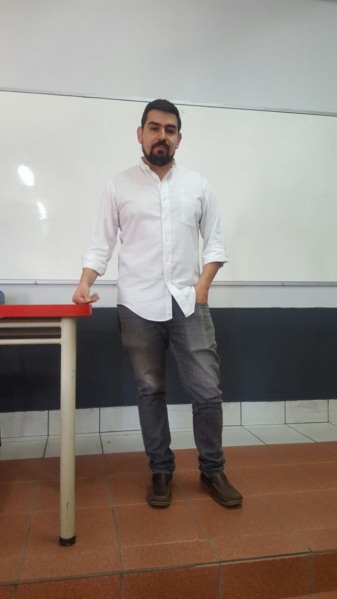 CarlaMirandaC1's tweet photo. Conferencia: Josip Bacotich, miembro de la comisión y planificación del Colegio de Arquitectos
#PeriodismoDigitalUPDS 
#conferencia https://t.co/KBAUfeIIpO