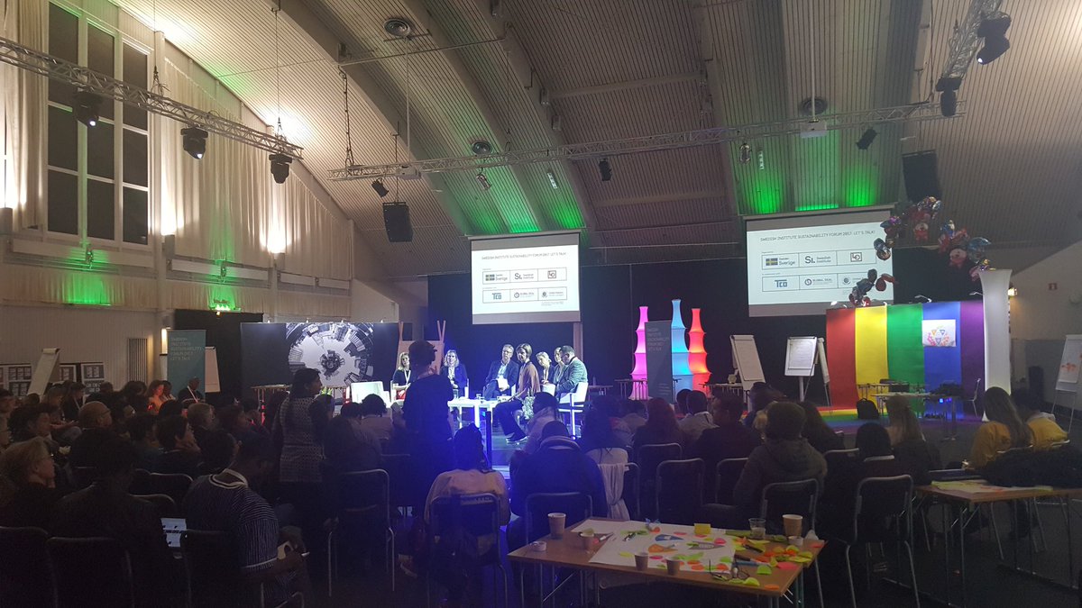 SISForum's tweet photo. Questions from the participants to the panellists #socialdialogue #SISFLetsTalk #GlobalDeal https://t.co/wNUlTWK89Z