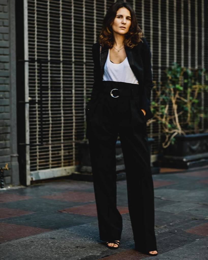 initialsla's tweet photo. My first holiday style is on the blog: how to wear the black suit in a modern, edgy way with @IFCHIC. Photo @stefaniemmariee .
.
.
.
.
#lablogger #ifchic #ootd #ootn #styleblogger #styleinspo #shopthelook #streetstyle #dtla #suit #holidaystyle #fallfashion #fallstyle #street… https://t.co/srFNhWctR7