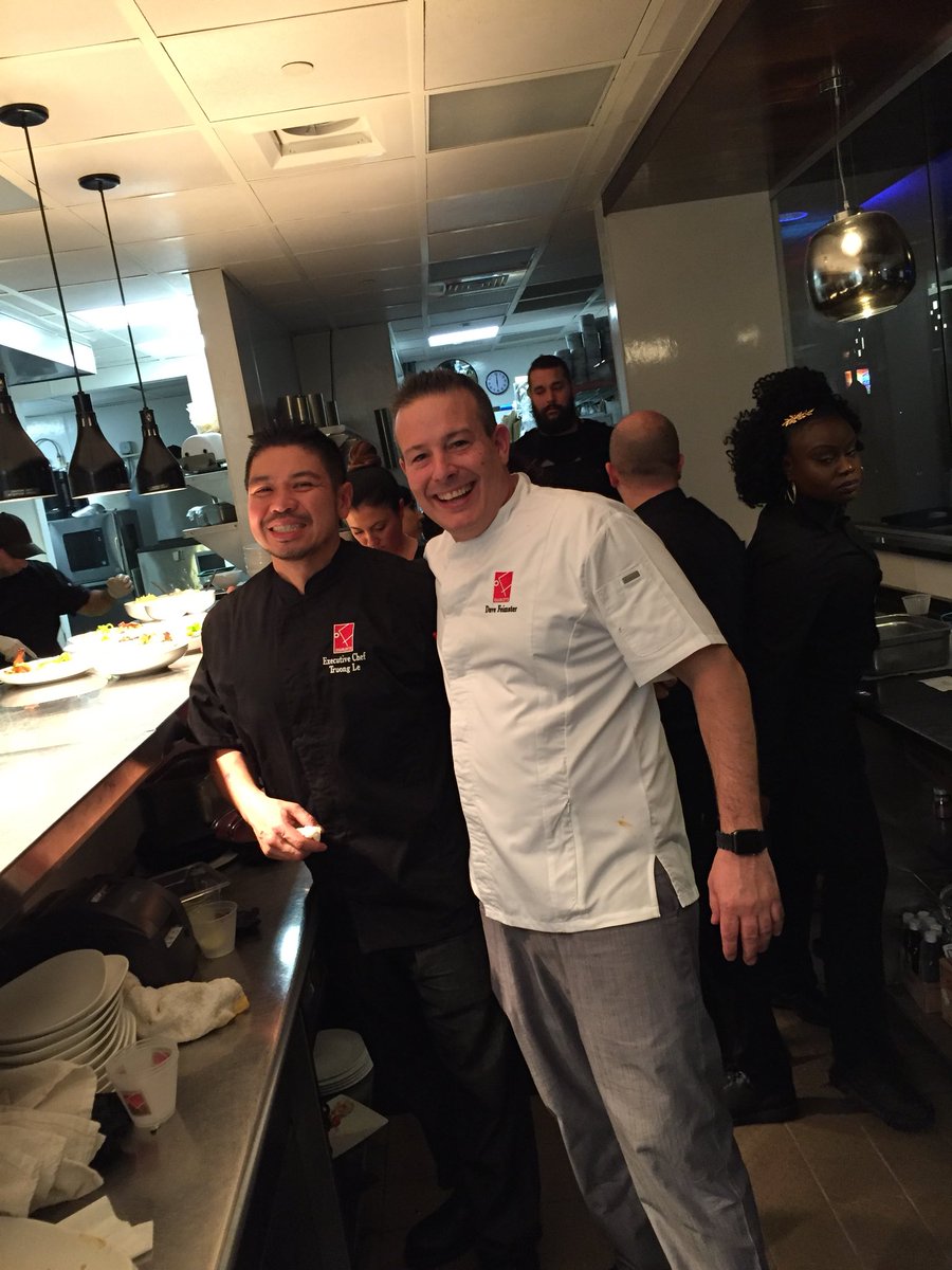 HarpersHope41's tweet photo. Chef Dave manning the kitchen! @fahrenheitCLT #hope41 https://t.co/l15uTuXvC7