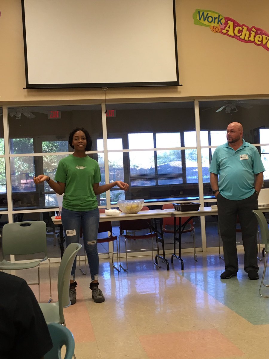 Continuing our work with <a href="/PACECenter/">Pace Center for Girls</a> in Broward! Break out groups with former PACE graduates now Starbucks partners! @MannySar <a href="/starbucksprtnrs/">Starbucks Partners</a>