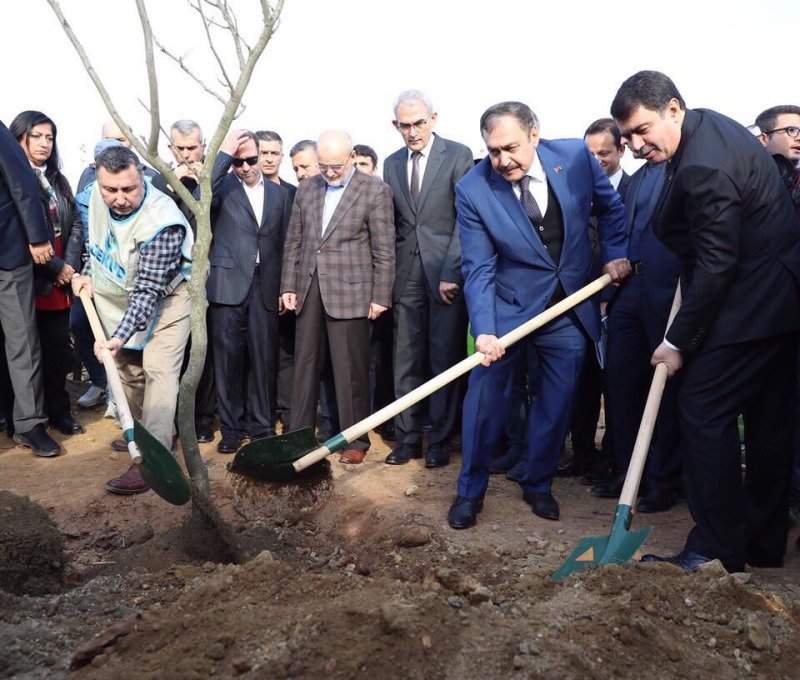 cekud's tweet photo. ÇEKUD Kuzey Marmara Otoyolu Ağaçlandırma Törenine Katıldı
https://t.co/u6sJBx3TMd #fidan #ağaçlandırma #cekud https://t.co/9lnFZEqfnR