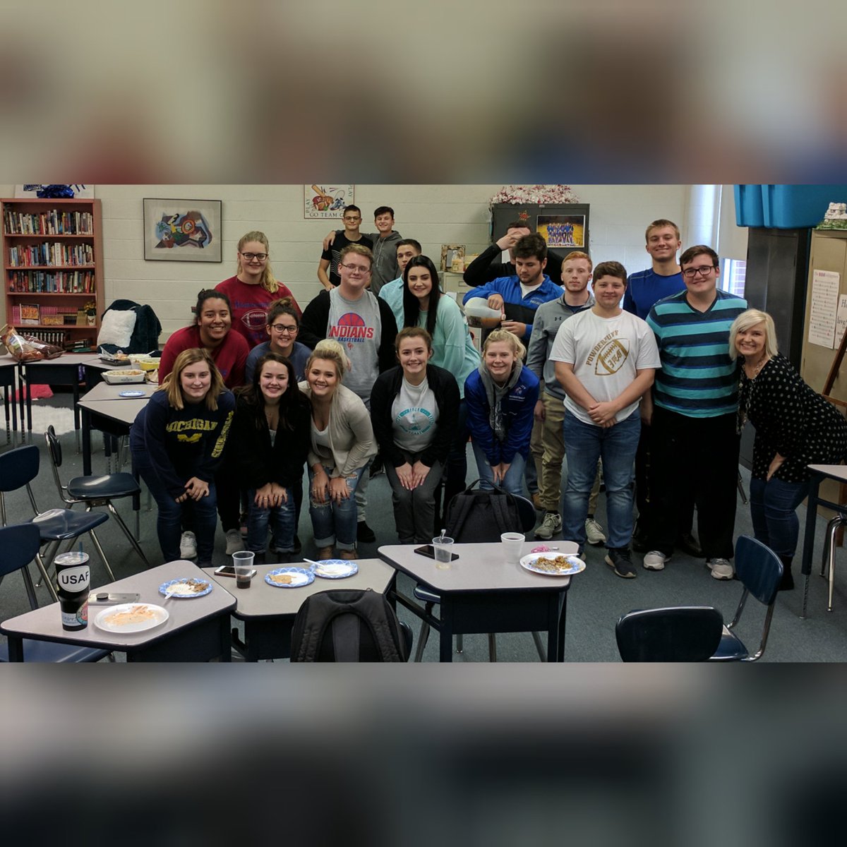 ucdancermom's tweet photo. Thankful for my students! #fourthperiod #acp #Friendsgiving #thanksgivingweek https://t.co/MkddfCFoWx