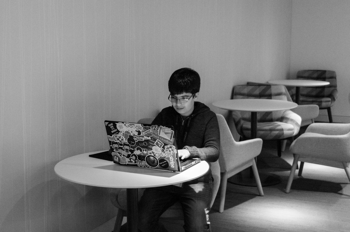AcornAspiration's tweet photo. Massive #thankyou to @ArunPattni (13) for helping organise #AcornHackVR !
#virtualreality #hackaton #GEWgo #teens #CTOinMaking https://t.co/MSbMZV2Gmi