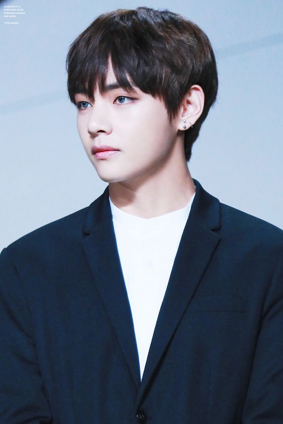 kookonutmilk's tweet photo. Such a masterpiece.✨✨✨
#KimTaehyung #V #TaeTae #뷔 #태형 #김태형 #태태 #BTSxDNA #BTSxARMY #BTS #bangtanboys https://t.co/9kvV95NMcw