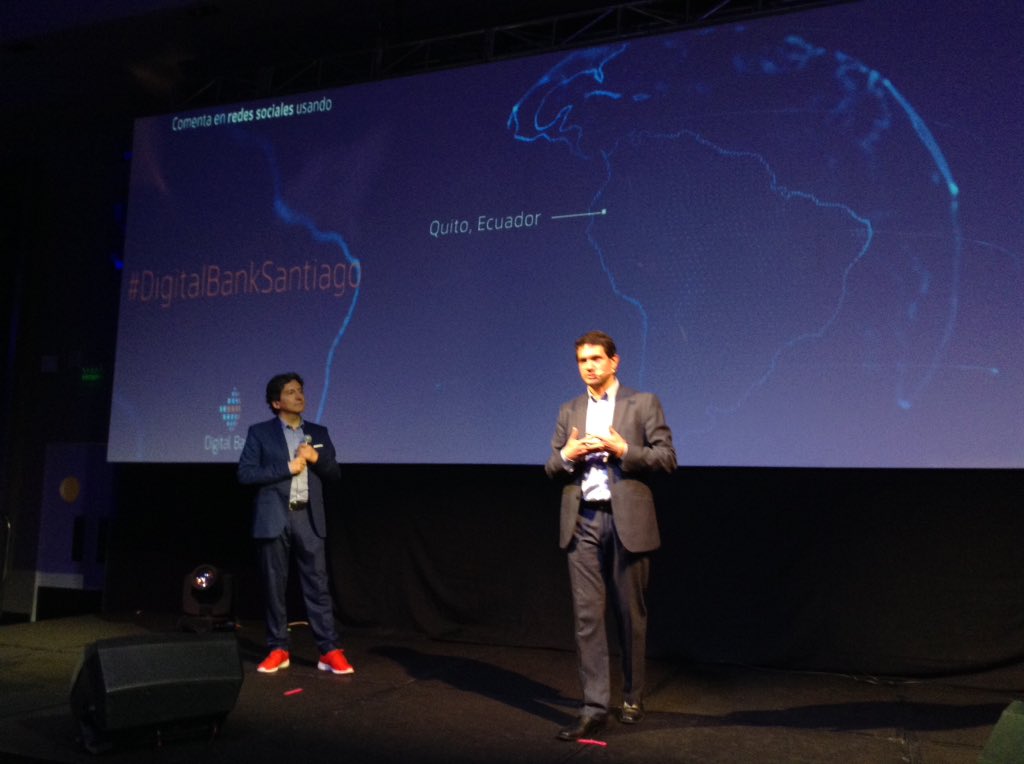 DigitalBankLA's tweet photo. @DigitalBankLA y @ramon_heredia felicitan a la #Startup #Verificando quien obtuvo el primer lugar en la edición del #DigitalBankSantiago https://t.co/6yGdsHzimv