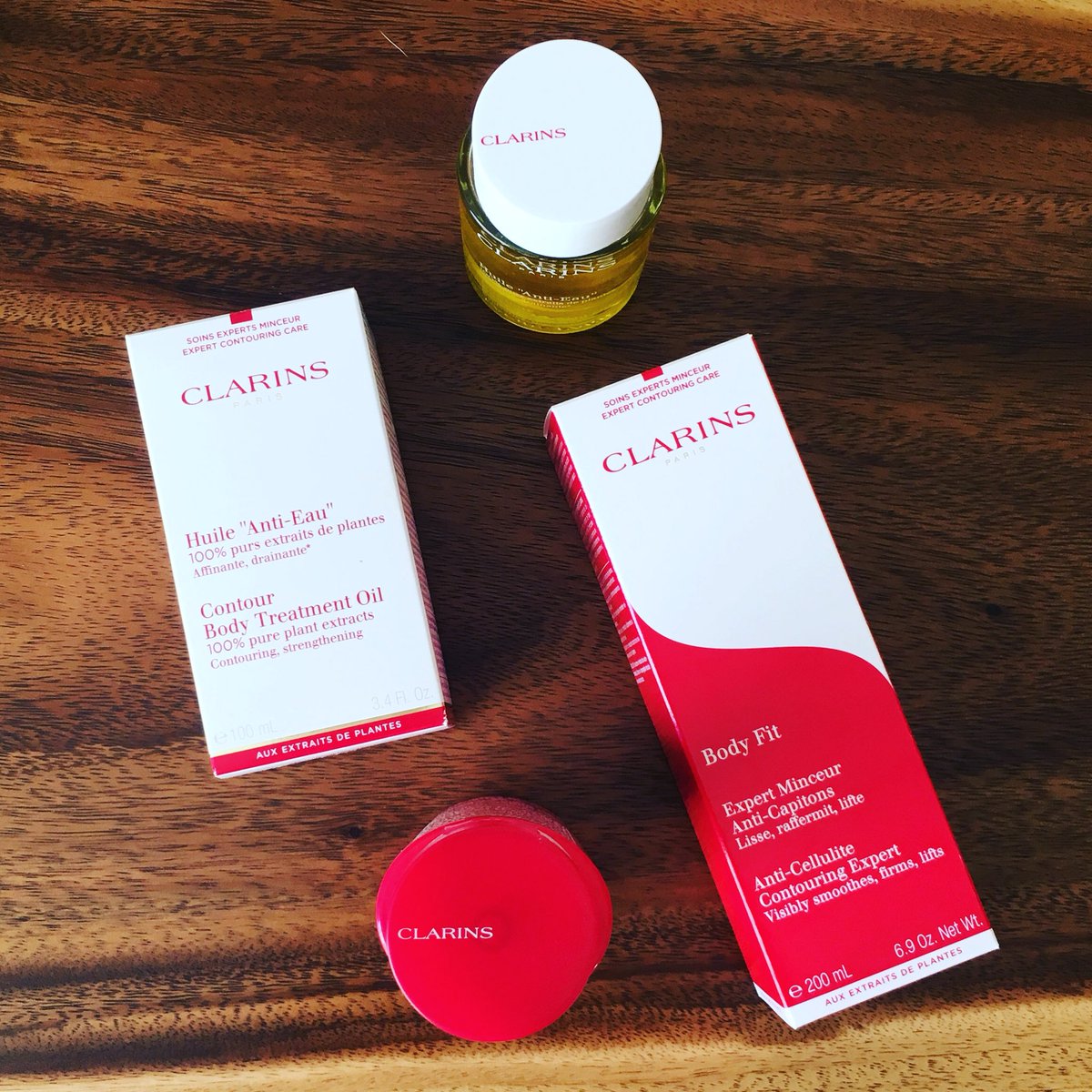 SpaChasers's tweet photo. Been trying these @clarinscanada #products for body contouring. I especially like the contour body treatment oil with 100% pure plant extracts. #tuesdayvibe #beauty #skincare #flatlay #clarins #bodypositive  #healthyskin #fun #ladyboss #spachasers #review #toronto #torontolife https://t.co/MVvgeEmVNK