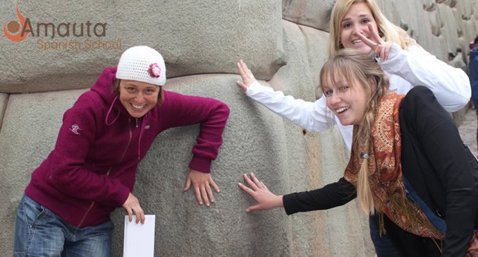 AmautaSchool's tweet photo. The famous 12-angle stone in #cusco - it's been there since #inca times! No wonder our students get excited! #spanishprogram #peru https://t.co/DebKILQhtD