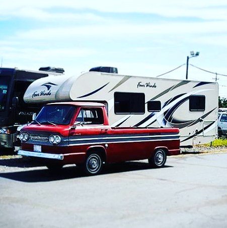 ThorMotorCoach's tweet photo. From a fan - what do you think? Would you drive it?:
A retro RV or perfectly aligned photo? We half-hoped it would come alive and start talkin! ... #cars #cars3movie #talkingcar #retro #cruising #antique #rv #thormotorcoach #lifeisahighway #milesofsmiles 📷: @scottmotorcoachrv https://t.co/YysBMgfpcK