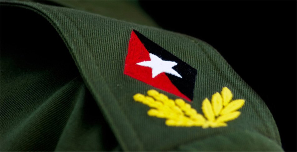 EmbaCuba_Haiti's tweet photo. #Cuba Hace un año que andas por otros rumbos, mientras el mundo te rinde honores en Santiago de Cuba; muchos dudan que estés allí:  la verdad, es que sigues cabalgando con Maceo, Martí, Camilo y el Che, combatiendo al enemigo. Tu legado es mantenerte vivo. Y lo cumpliste #Fidel!! https://t.co/LYicpZuwq8