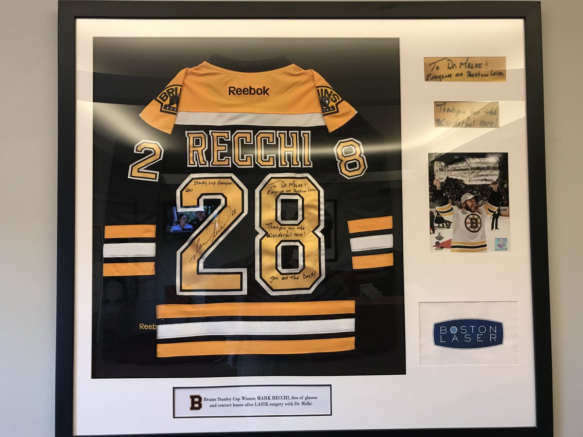 BostonLaser's tweet photo. Congratulations to @Markrecchi8 on his recent induction into the Hockey Hall Of Fame from the Lasik team @BostonLaser . A well deserved honor! You are already in our patient #HOF #GETLASIK https://t.co/bFYYaZi0Hp