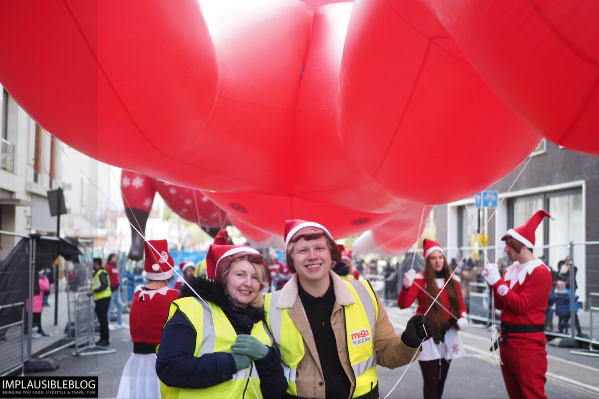 implausibleblog's tweet photo. #Santa #Elves everywhere at the #HamleysParade @HamleysToys #IBflashback @IbShuggy #LondonIsLovinIt @BBlogRT @cartoonnetwork https://t.co/PmIsM981FL