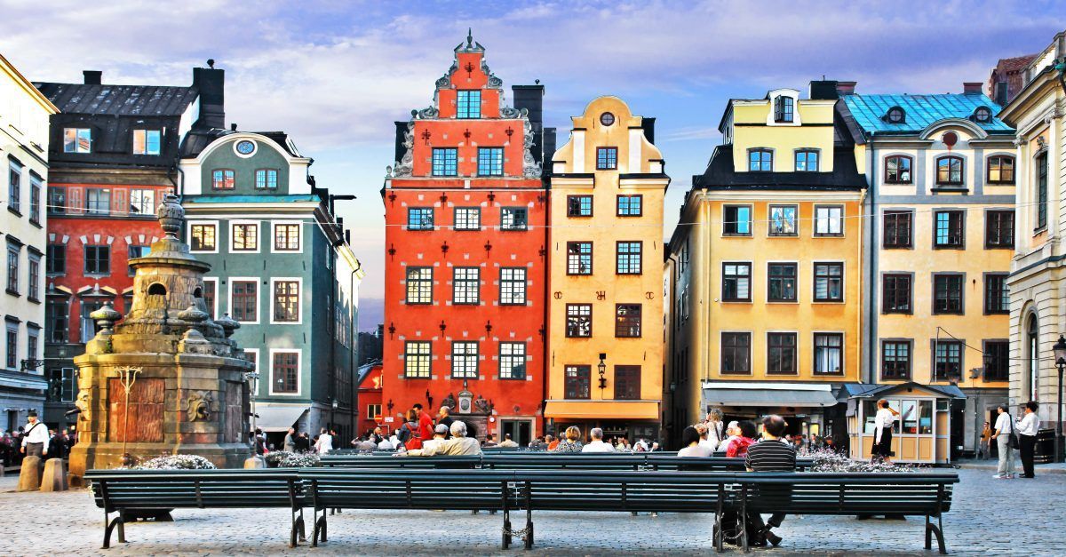 SmarterTravel's tweet photo. 10 Insanely Affordable Winter Destinations for 2017/18 https://t.co/sSNPWCmBFW #TravelTuesday https://t.co/g1O6q0aQrp