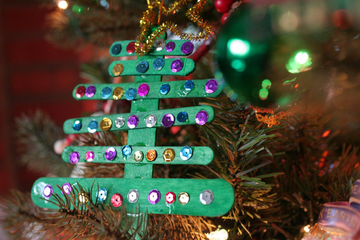 If you're bringing your kids along to BS3 Repair Cafe on November 25th (this Saturday) make sure they've got their creative heads on! We'll be running a Christmas Tree Decoration station, with lollypop sticks and glitter galore! #BS3RepairCafe