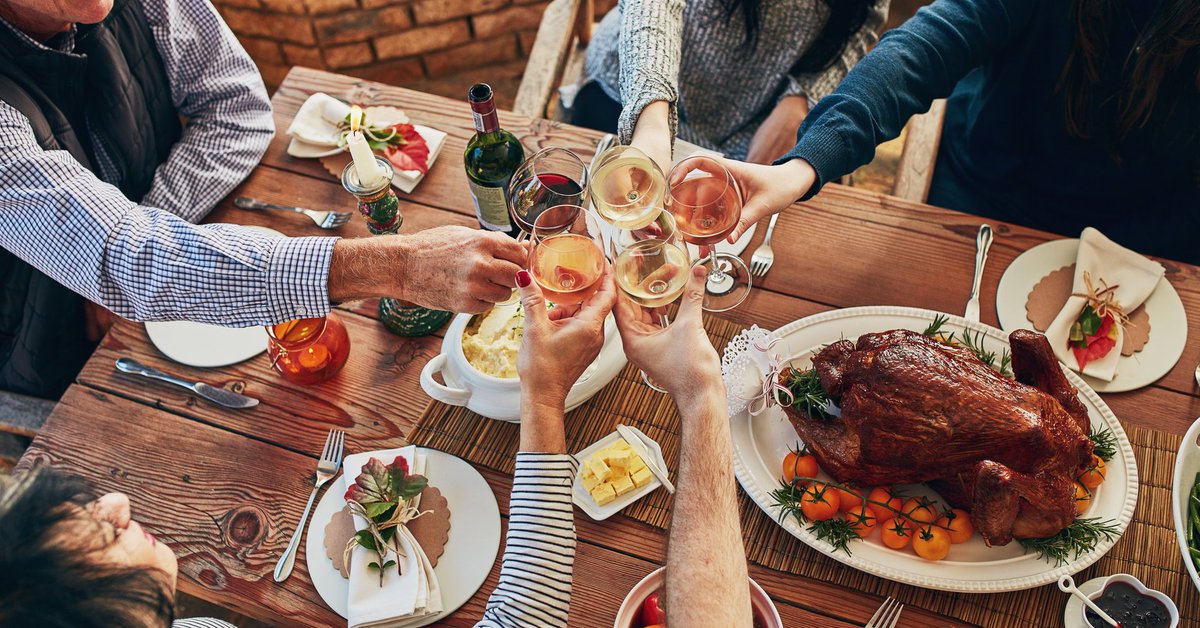 HuffPost's tweet photo. 35 thoughtful questions to ask at Thanksgiving dinner https://t.co/aLoHZRz6HY https://t.co/us7t2aoFad