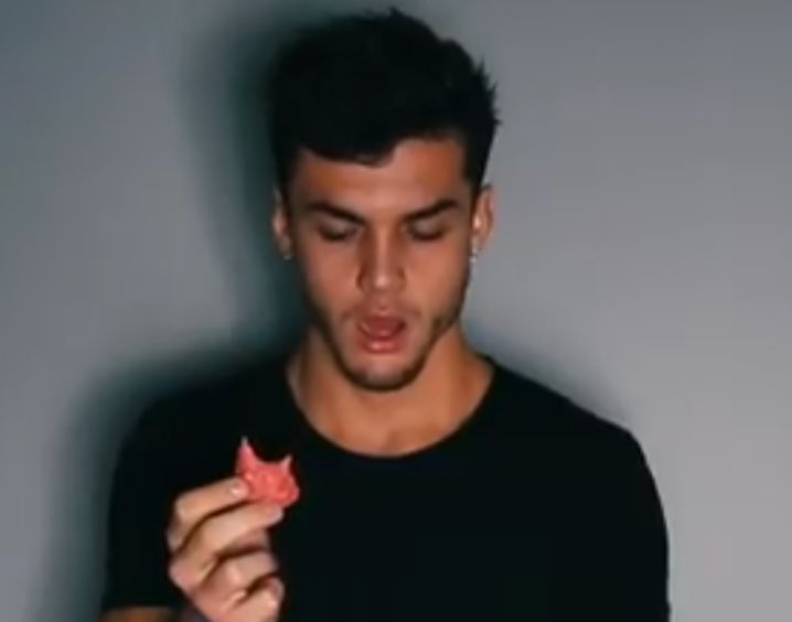 beforegrayson's tweet photo. @GraysonDolan ok https://t.co/G430XvPExd