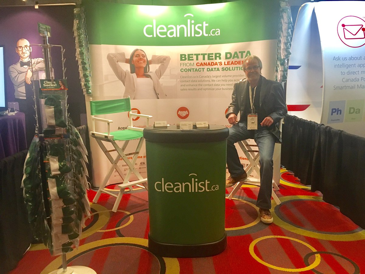 teresa_sing's tweet photo. #DMTO17 @DataMarketingTO @AskCleanlist @JeffBisset Today I met Canada's largest supplier of Canadian contact data solutions. https://t.co/Fqj8QFmnl9 https://t.co/bJqOknpAcm