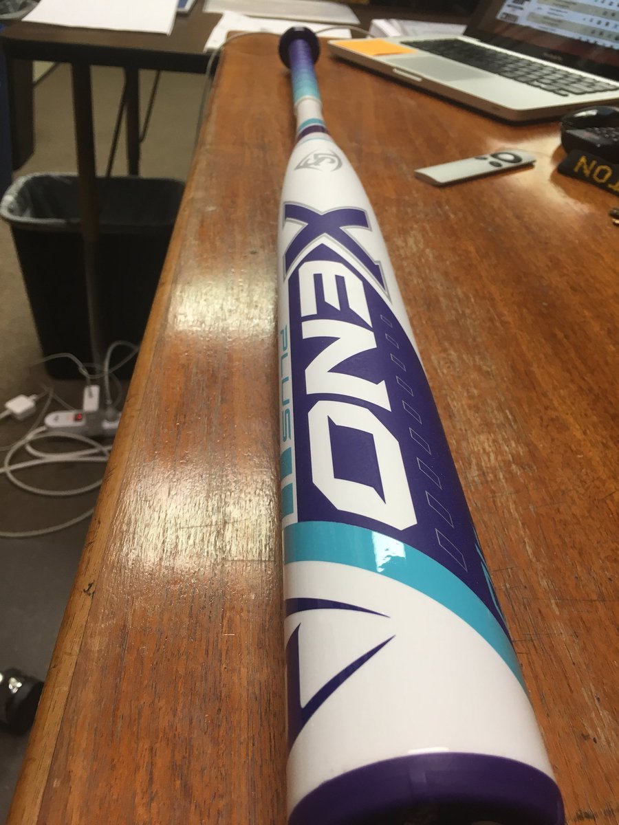 HintonSoftball's tweet photo. New weapons! #wmd #getyourhelmets https://t.co/MqDhj3Vx39