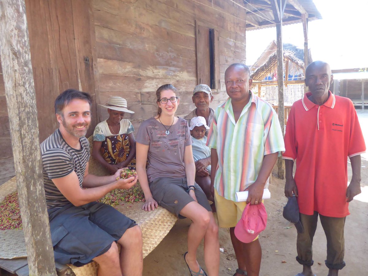 R4Telecoupling's tweet photo. #fieldwork goals for the assessment of #landchange impacts on human #wellbeing in northeastern #Madagascar achieved: our team of PhD and MSc students successfully conducted 8 focus groups with men and women and interviewed 100 land users #cdefield @CDEunibe @PeterMesserli https://t.co/MwuFRdWVCN